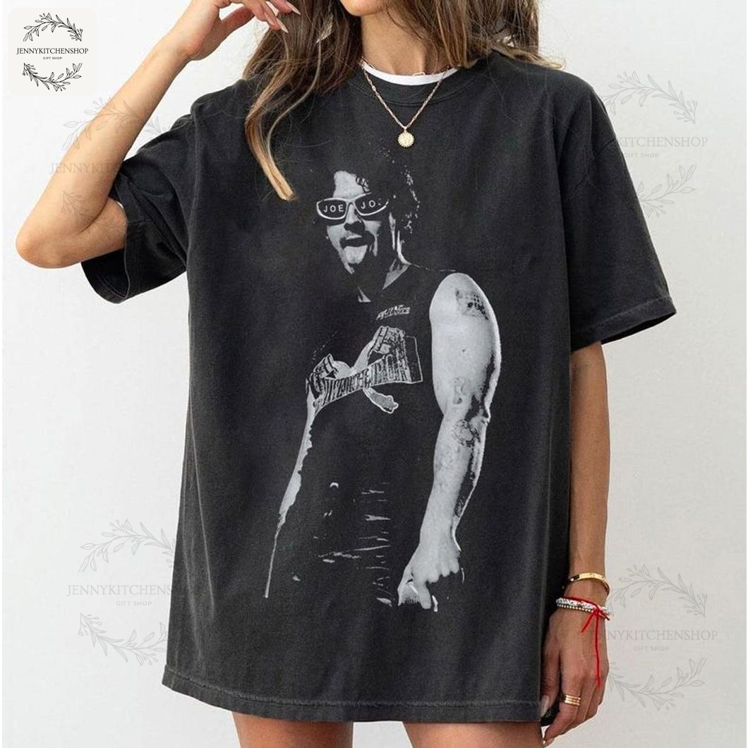 Retro Joe Vibes Tee - Vintage Tour-Inspired Oversized Shirt for Dreamers & Fans